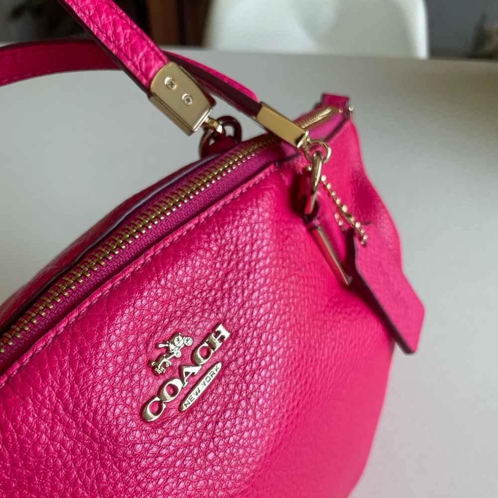 Coach crossbody with handle in very good condition